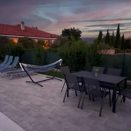 Semesterbostad Holiday Nena By Interhome Trilj