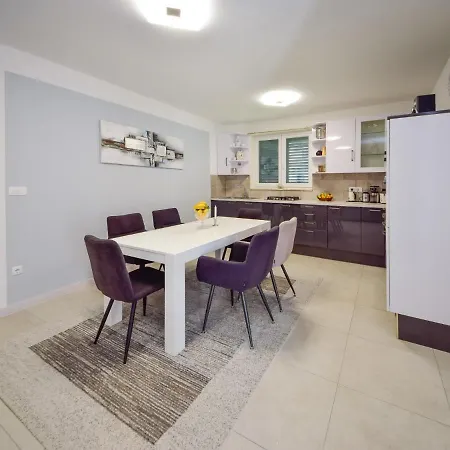 Holiday Nena By Interhome Semesterbostad *